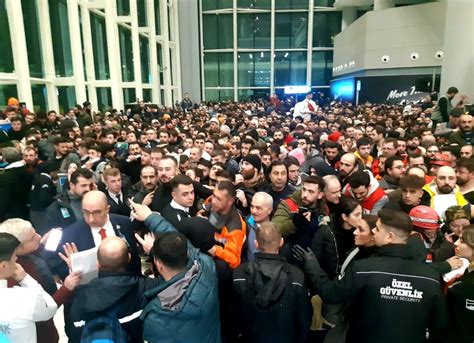 B­i­n­l­e­r­c­e­ ­Y­a­r­d­ı­m­ ­G­ö­n­ü­l­l­ü­s­ü­ ­İ­s­t­a­n­b­u­l­ ­H­a­v­a­l­i­m­a­n­ı­­n­a­ ­A­k­ı­n­ ­E­t­t­i­